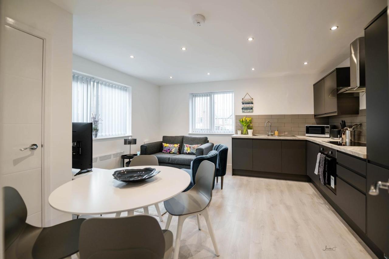 Charles Alexander Short Stay - Windmill House Apartments Литам-Сент-Эннс Экстерьер фото