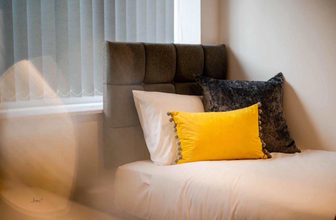 Charles Alexander Short Stay - Windmill House Apartments Литам-Сент-Эннс Экстерьер фото