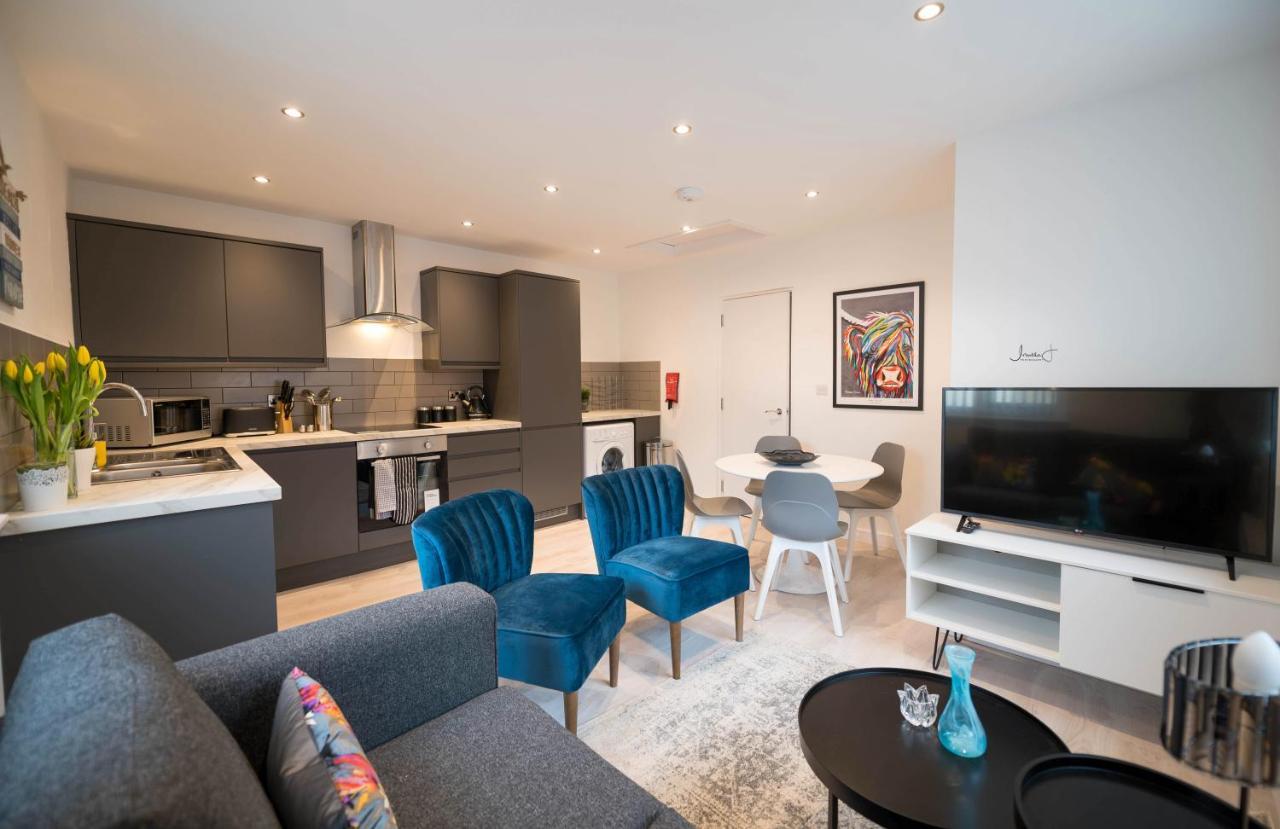 Charles Alexander Short Stay - Windmill House Apartments Литам-Сент-Эннс Экстерьер фото