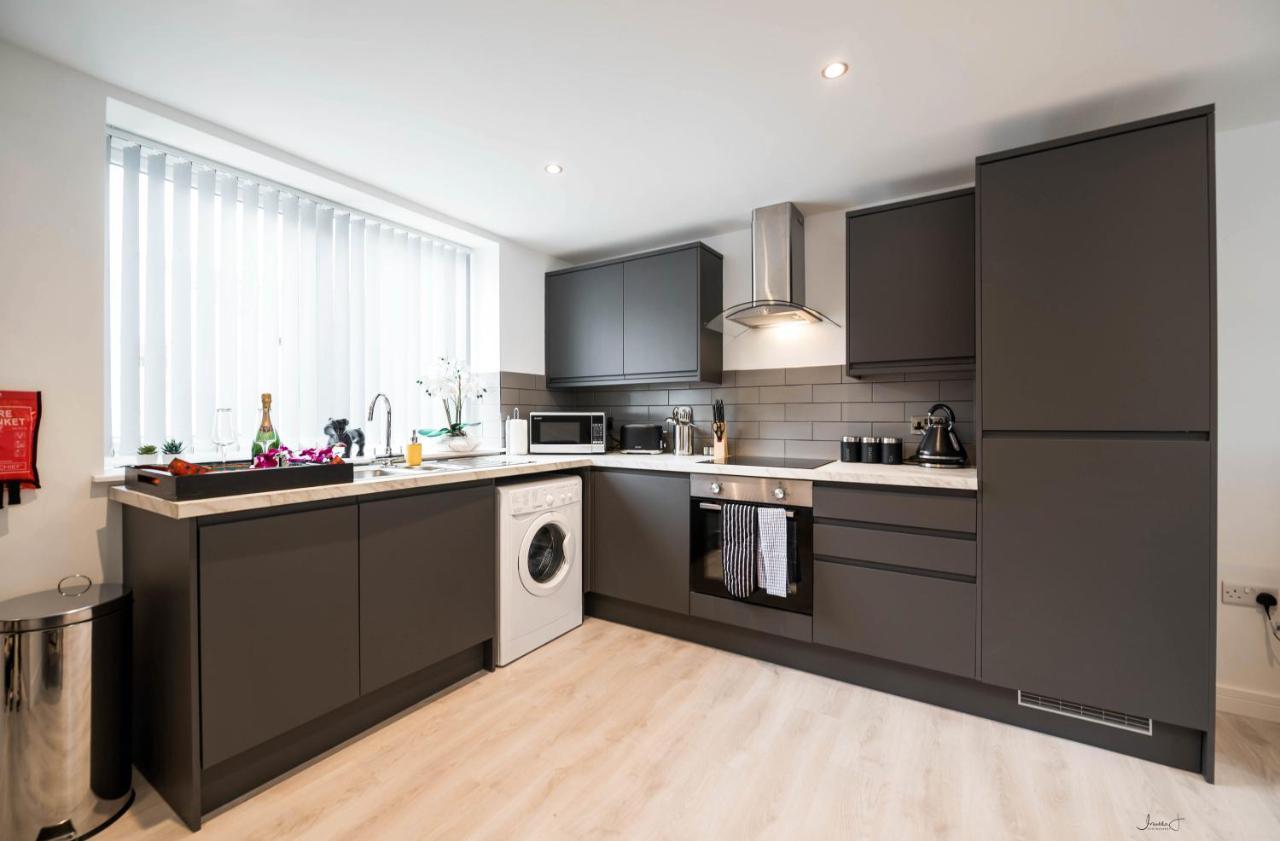 Charles Alexander Short Stay - Windmill House Apartments Литам-Сент-Эннс Экстерьер фото