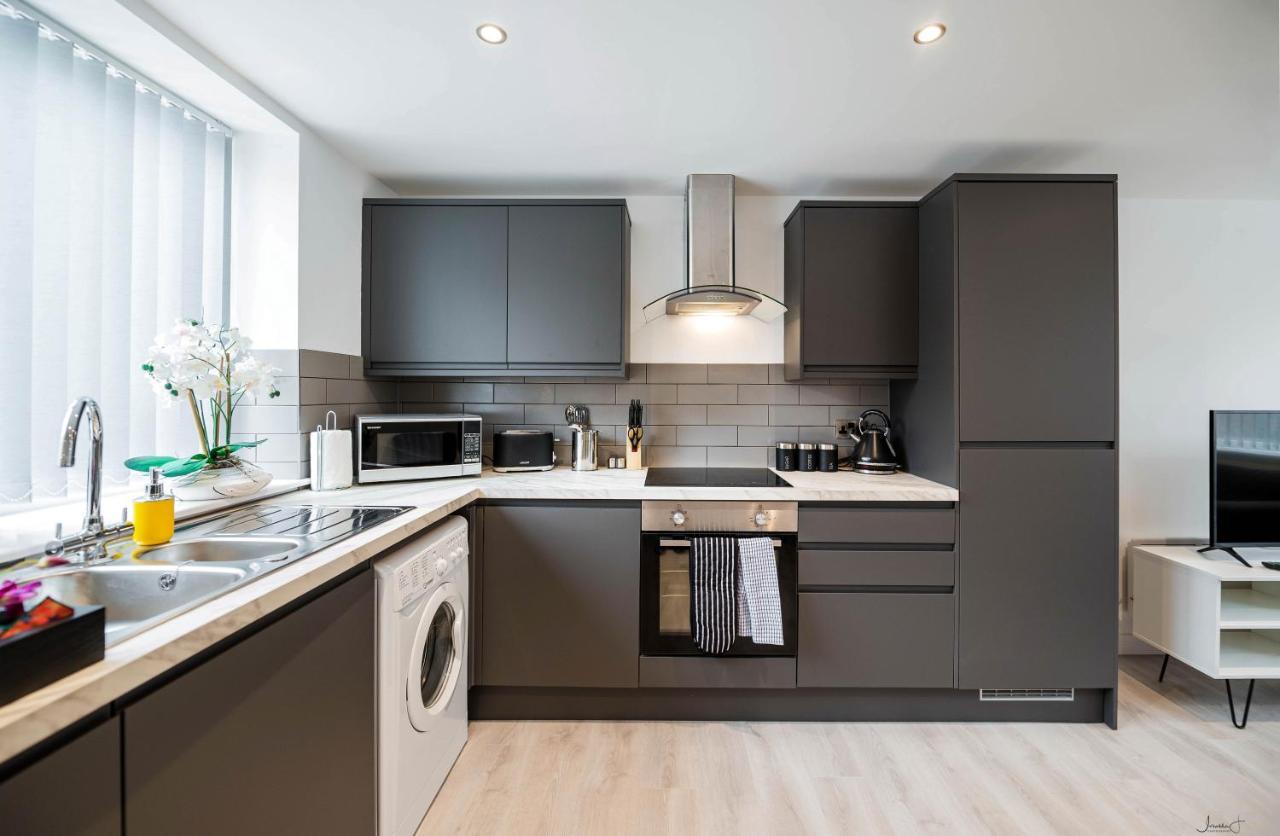 Charles Alexander Short Stay - Windmill House Apartments Литам-Сент-Эннс Экстерьер фото