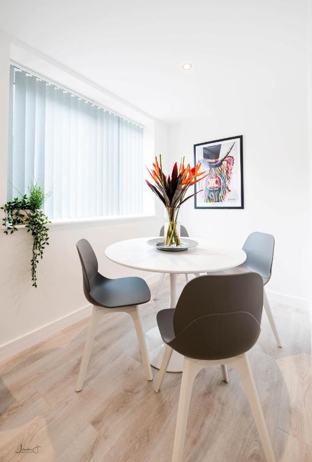 Charles Alexander Short Stay - Windmill House Apartments Литам-Сент-Эннс Экстерьер фото