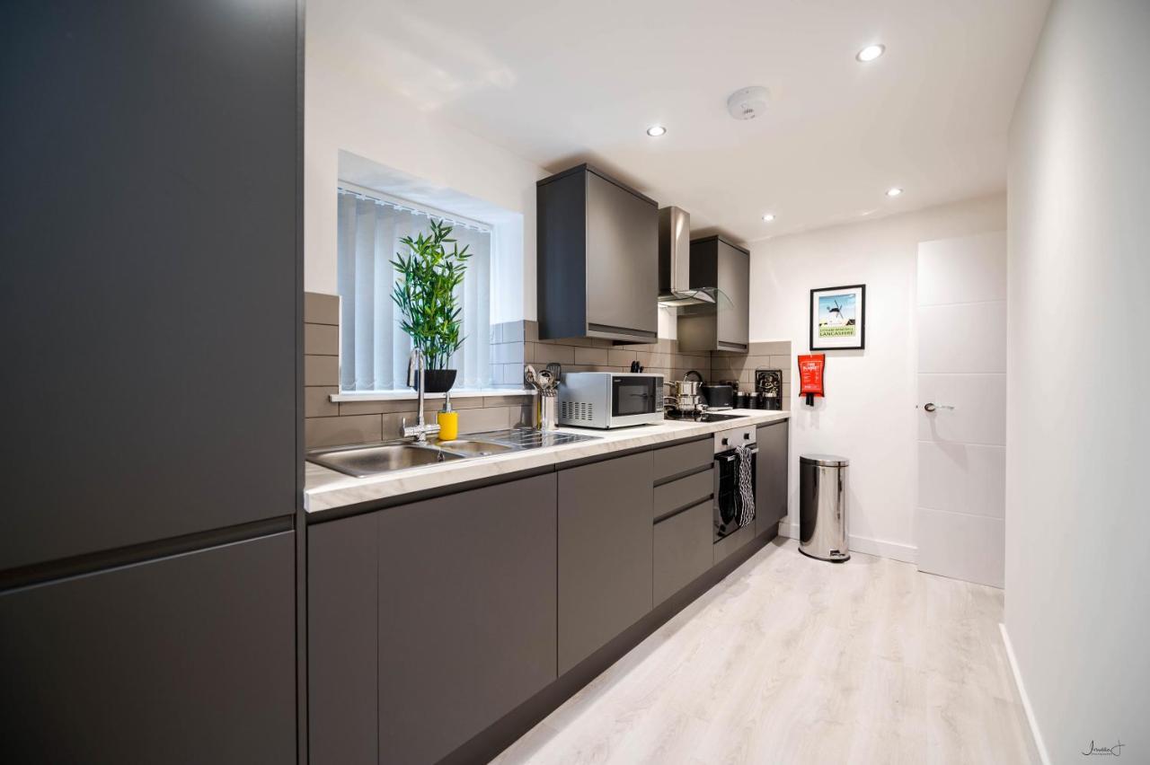 Charles Alexander Short Stay - Windmill House Apartments Литам-Сент-Эннс Экстерьер фото