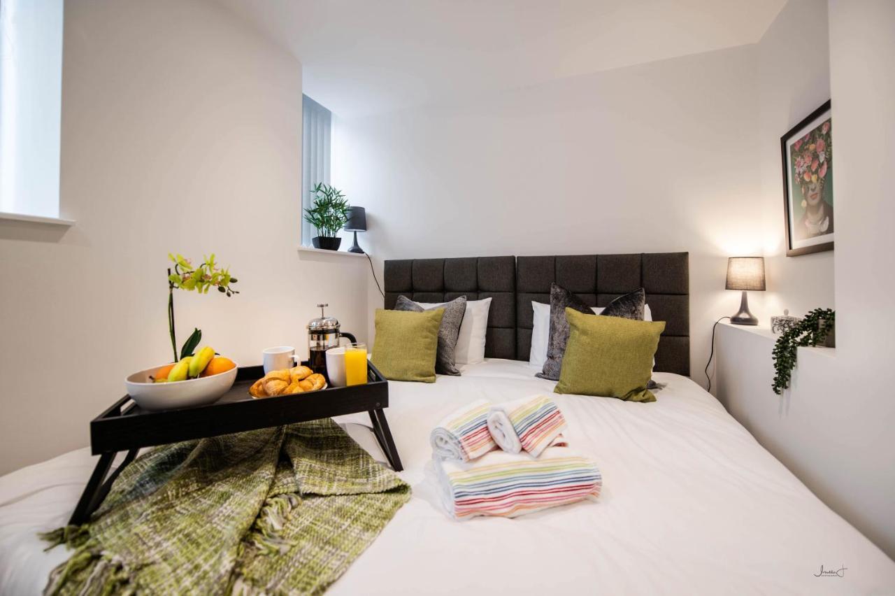 Charles Alexander Short Stay - Windmill House Apartments Литам-Сент-Эннс Экстерьер фото