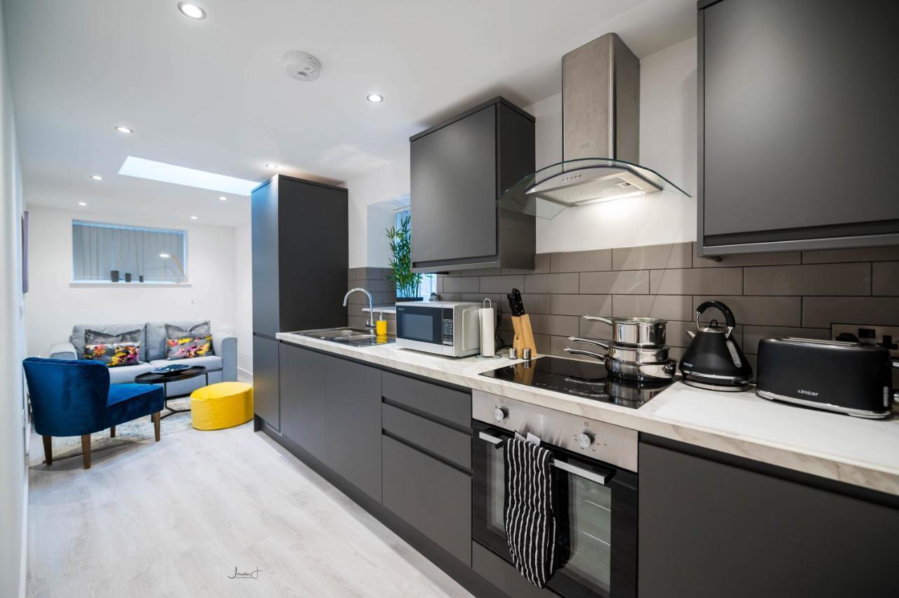Charles Alexander Short Stay - Windmill House Apartments Литам-Сент-Эннс Экстерьер фото
